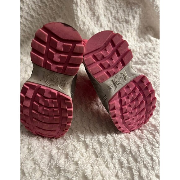 Girls  Youth boots size 8 Pink with silver snowflakes - Picture 8 of 11